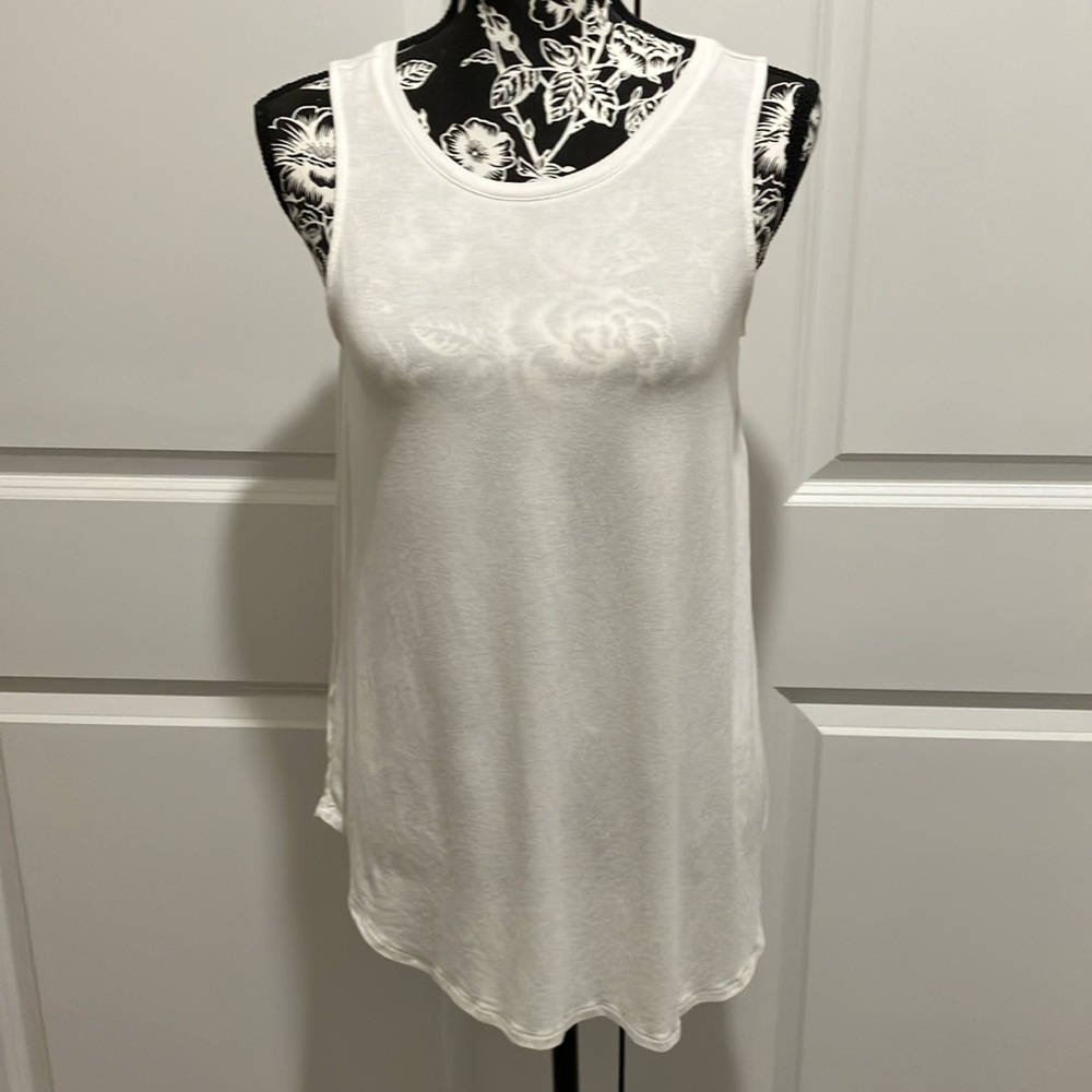 👁️3/$15 SM OLD NAVY WHITE TANK TOP